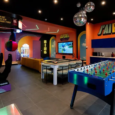 Capsule Party - Arcade Balneo Karaoke Billard Babyfoot Geant Villa *