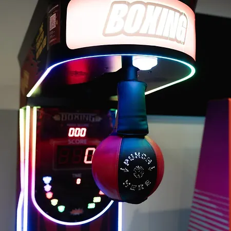 Capsule Party - Arcade Balnéo Karaoké Billard Babyfoot Géant * La Louvière